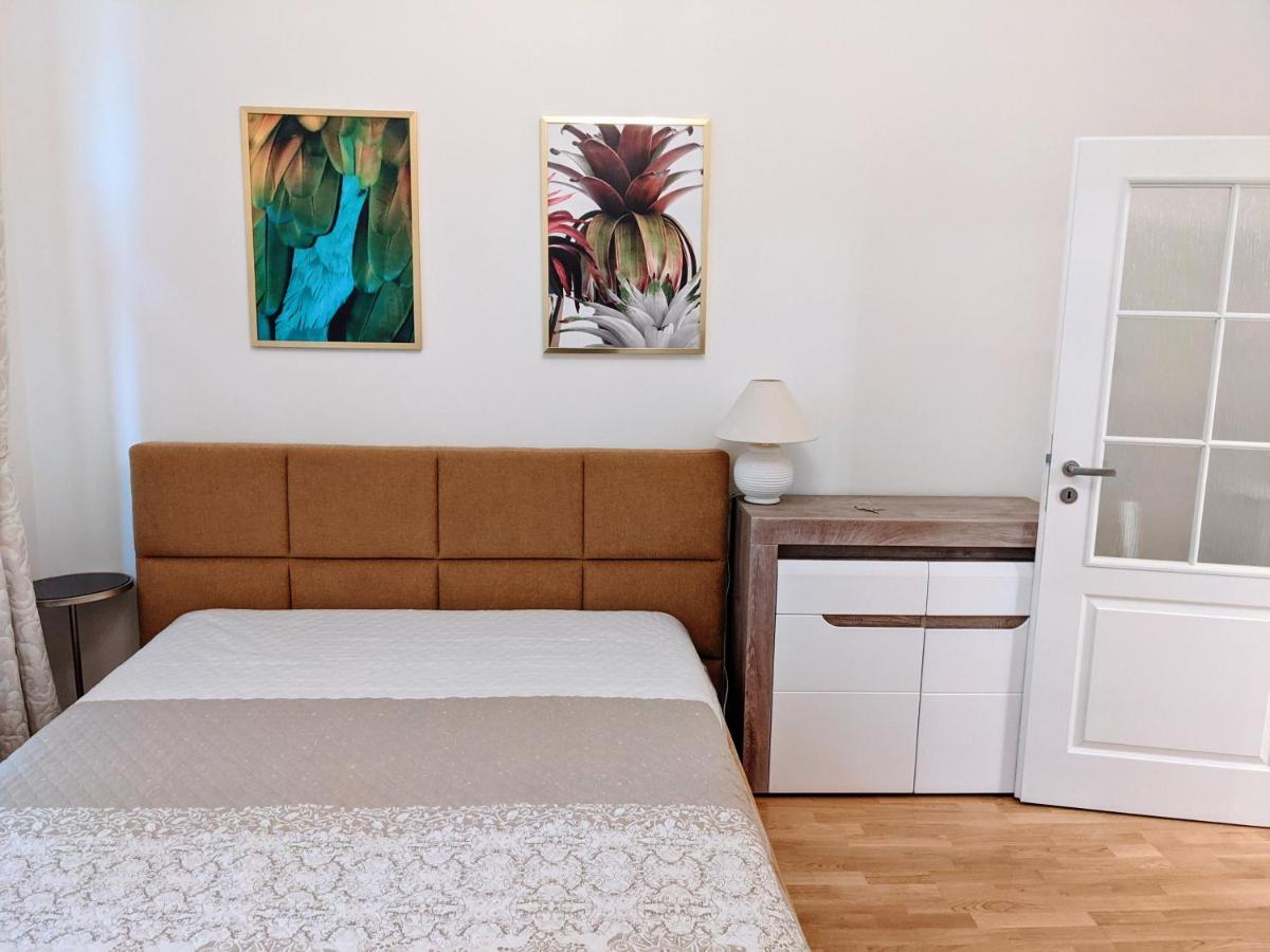 W Apartment, Vintage Style, Next To Wenceslas Square, Prague Center Prague